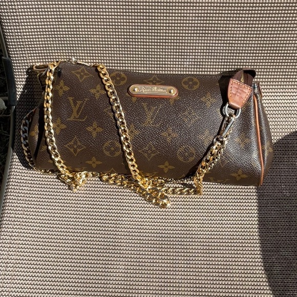 Louis Vuitton Handbags - Louis Vuitton Eva clutch LV monogram bag